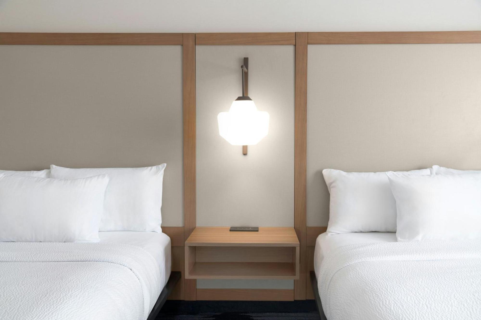 Fairfield By Marriott & Detroit Taylor