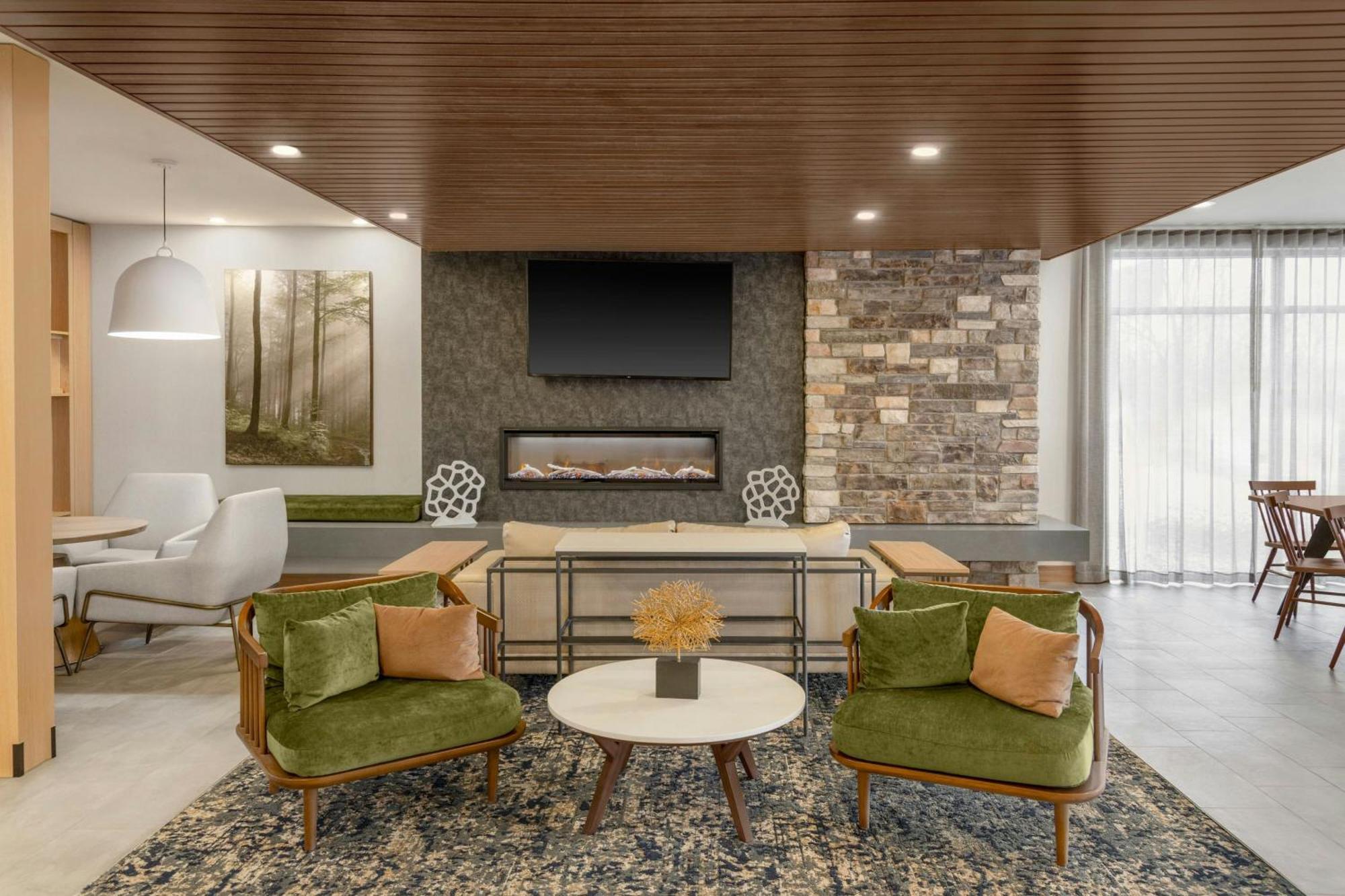 Fairfield By Marriott & Detroit *